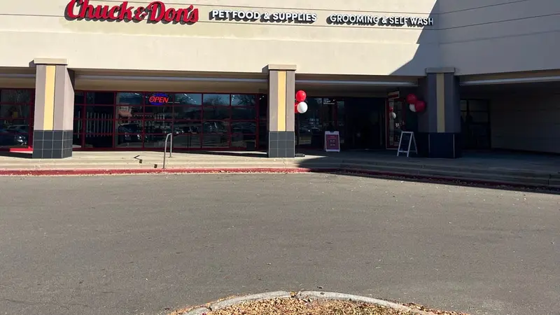 Chuck & Don's Pet Food & Supply preview