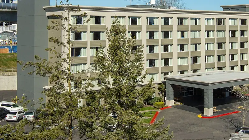 Coast Gateway Hotel preview